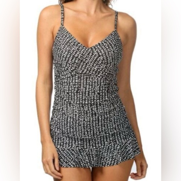 La Blanca Black and White Tummy Control Swim Dress Size 12 - Picture 1 of 6